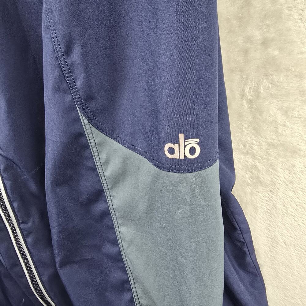 Alo Yoga Windbreaker Jacket Women's Large Blue Lightweight Full Zip Reflective - Picture 5 of 12